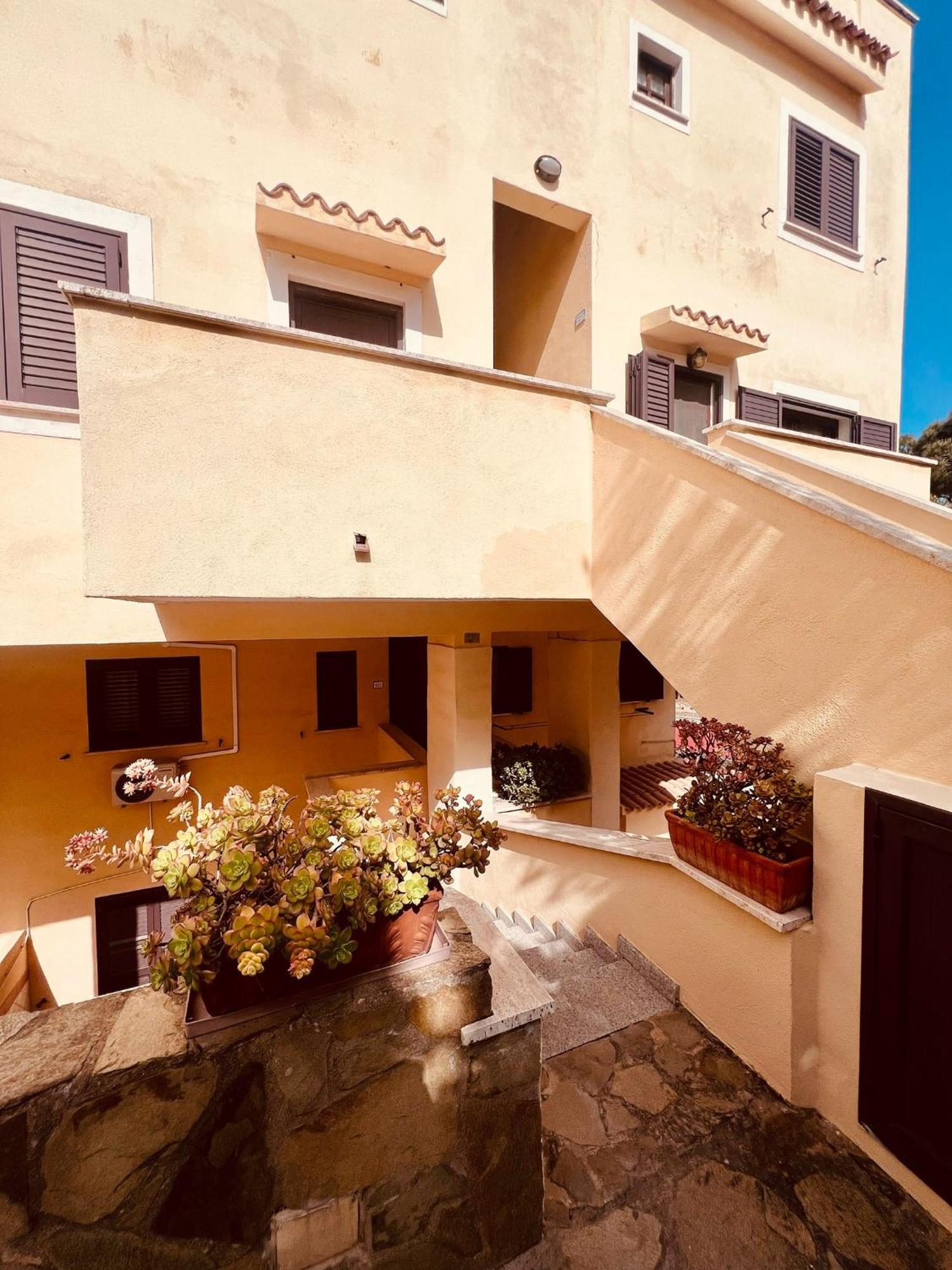 Il Maestrale Apartment La Maddalena  Luaran gambar